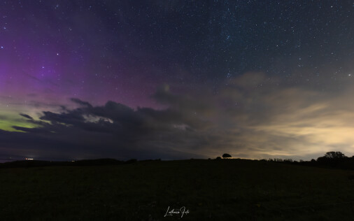 Nordlys bjergene i tordenvejr K9A7597