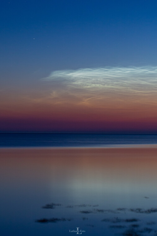 Lysende natskyer 050621 i højformat