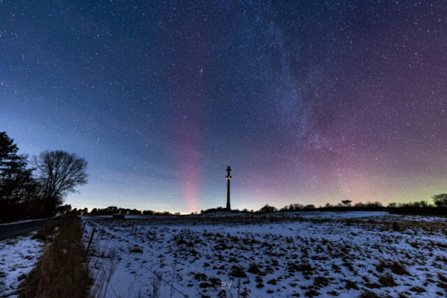Øltårnet med en SAR arc og nordlys
